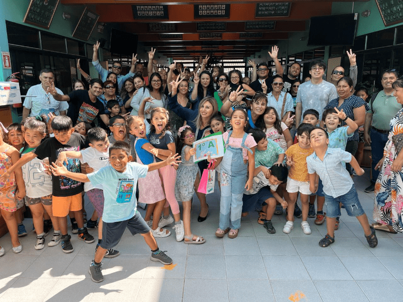 Los niños y niñas que ingresan a 1° Básico visitan el Colegio