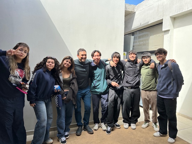 Participación de estudiantes en Olimpiada de Química