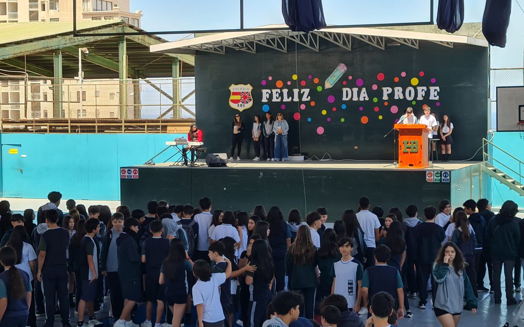 Colegio Hispano Británico celebra el Día del Profesor con emotivo acto cívico